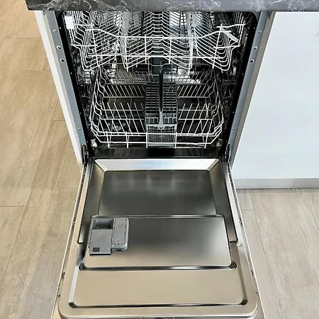 Marina Centro Harbor * Ρίμινι