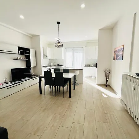 Marina Centro Harbor ريميني